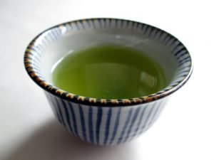 fukamushi sencha servido